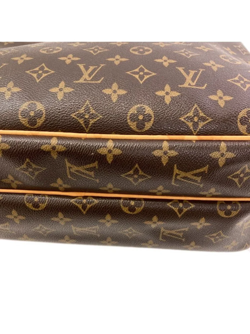 Louis Vuitton Reporter GM Shoulder Bag Monogram Canvas
